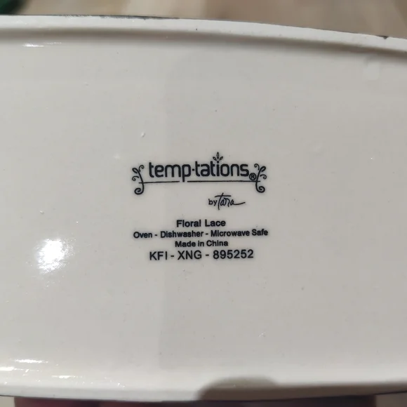 Temptations Dinner Table Set - Picture 4 of 6